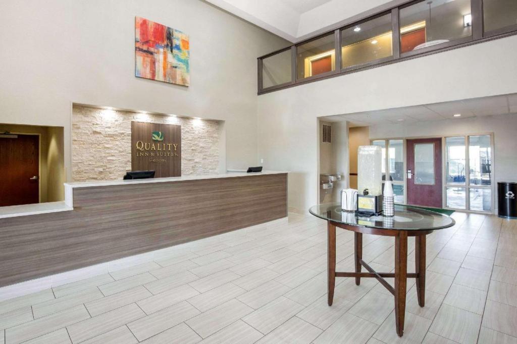 Quality Inn & Suites Arnold - St Louis Eksteriør billede