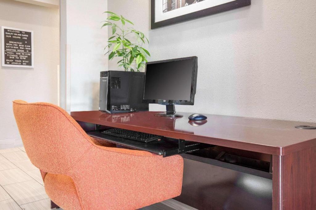 Quality Inn & Suites Arnold - St Louis Eksteriør billede